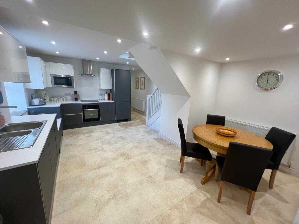 Stunning Home With Stargazing Room Near Kielder Water Greenhaugh Bagian luar foto